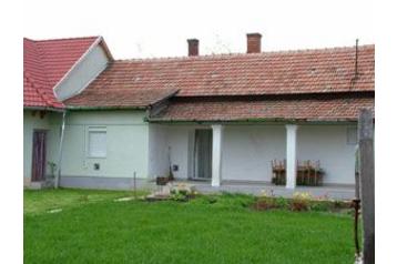 Madžarska Chata Abádszalók, Eksterier